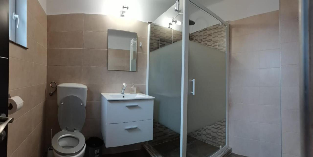 Carla'S Place Ap 2 Oradea Exterior photo